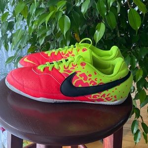 Nike Elastico II IC Hyper Punch Volt mens